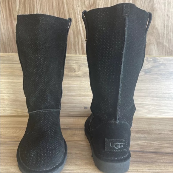 NWT UGG Black Suede Perforated Unlined Boots 1016853 Size 7 - Picture 2 of 10
